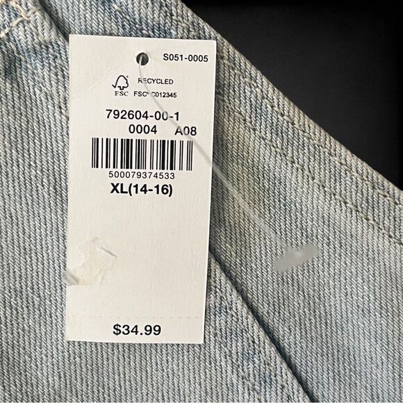 New with Tags Old Navy Girls Blue Denim Cut-Off Overall Shorts Size XL (14-16) - Picture 4 of 6